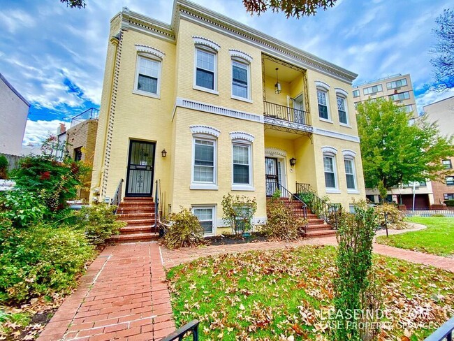 Photo - 840 New Hampshire Ave NW