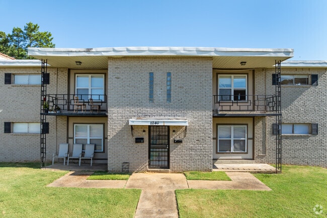 Graceland Flats