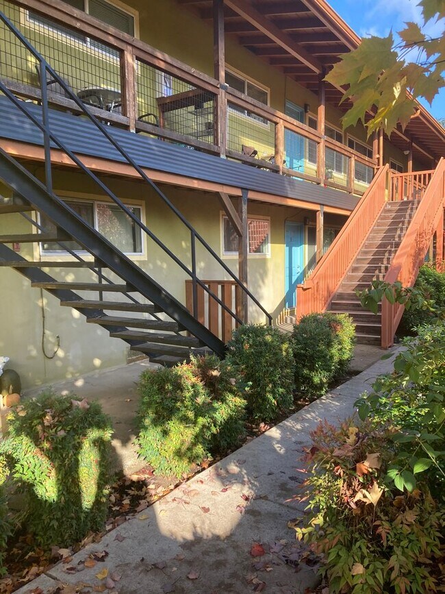Photo - (NEU 1315-6) 2Bedroom/1 Bath Apartment Unit 1315 -6