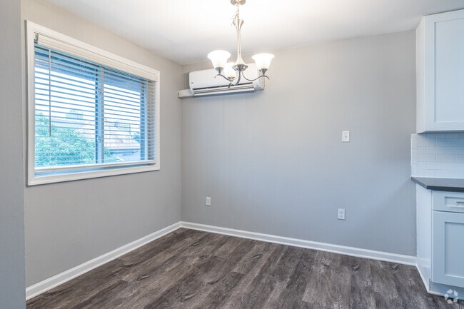 3BR, 2BA - 1,175SF - Dining Room