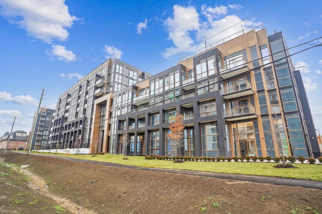 Photo - 2333 Khalsa Gate