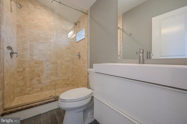 Photo - 1328 Maryland Ave NE Unit 3