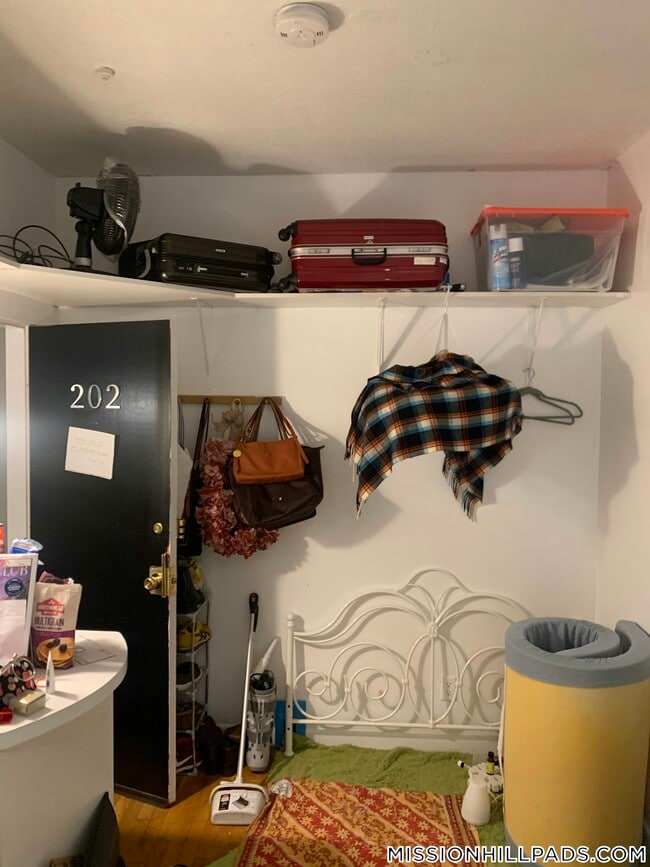 Photo - 28 S Huntington Ave Unidad 202