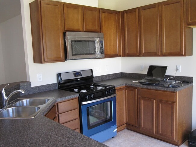 Photo - 1138 Kingston Grove Dr