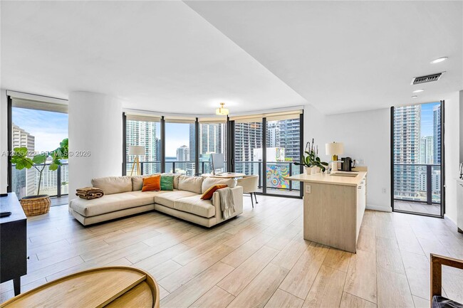 Photo - 45 SW 9th St Unidad 2103