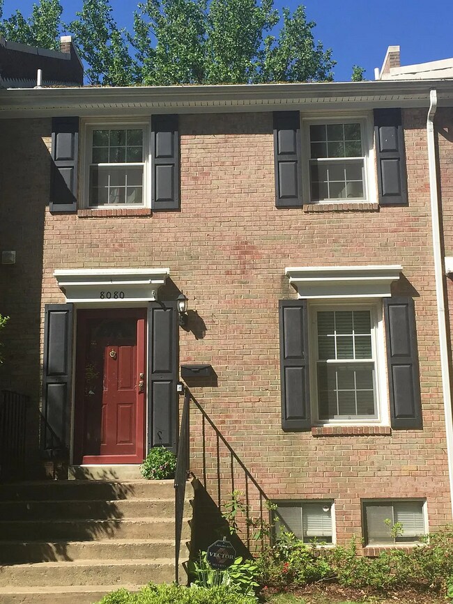 Photo - 8080 Sleepy View Ln