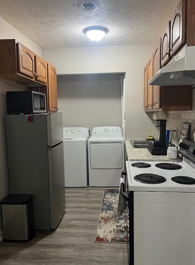 Photo - 902 Race St Unit 2