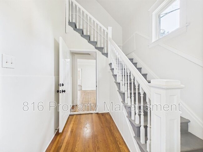 Photo - 633 S Fuller Ave Unit 1