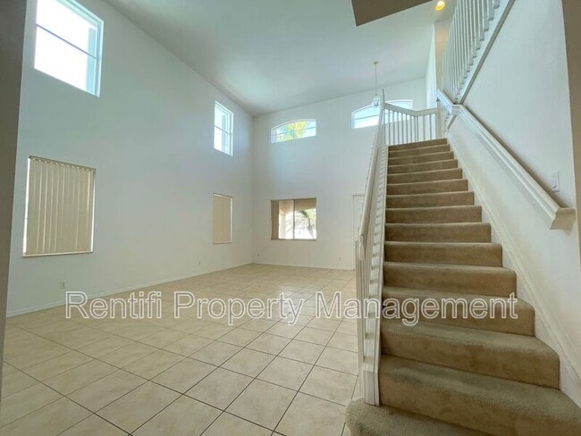 Photo - 17038 Tremont St