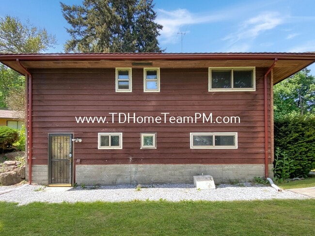 Charming 2-Bedroom Ground Floor Duplex wit... - Charming 2-Bedroom Ground Floor Duplex wit... Apartment Unit B