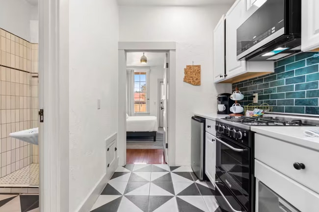 Photo - 311 N 3rd Ave