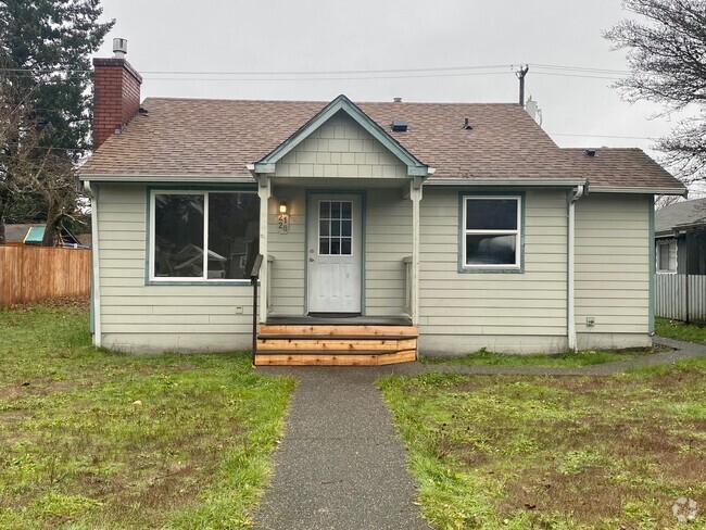 Building Photo - Convenient city living in this bungalow! Rental