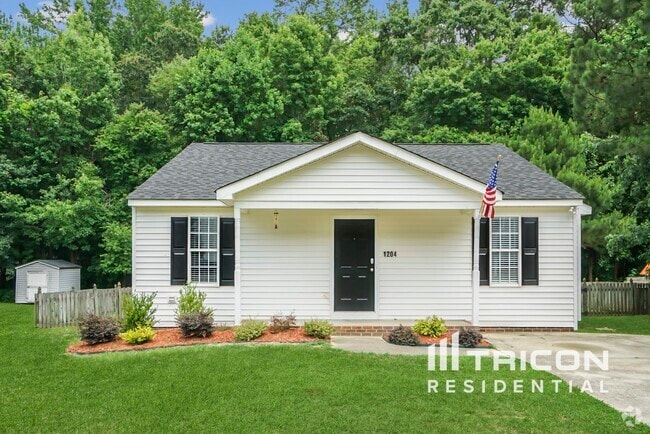 Building Photo - 1204 Poplar Ridge Rd Rental
