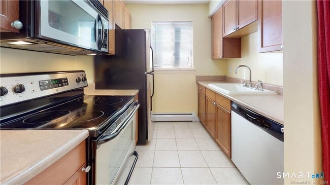 3 L Amato Dr Unit B