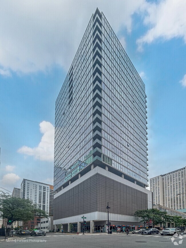 Building Photo - 550 N St Clair St Unit 1205 Rental