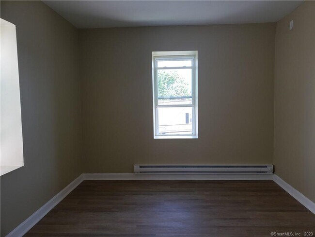 20 Ave Apartment Unit 2 Waterbury, CT