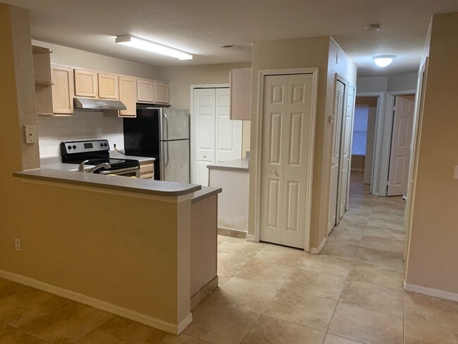 Photo - 7524 Seurat St