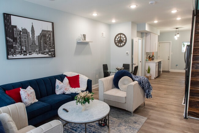 2009 S Opal St