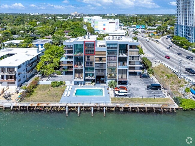 Building Photo - 7899 NE Bayshore Ct Rental