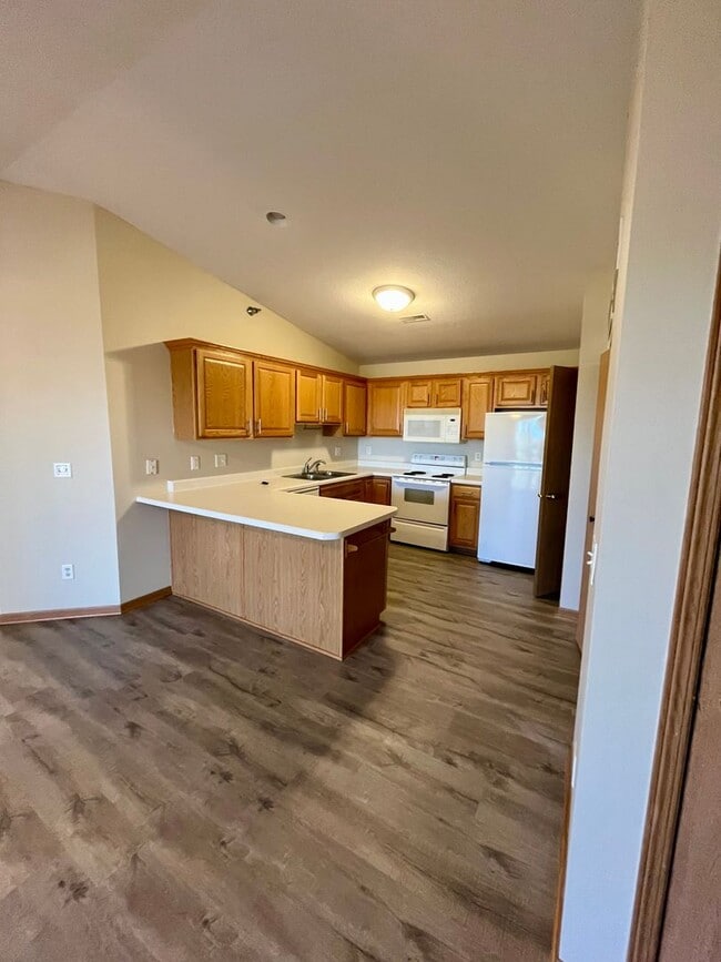 Photo - Condo For Rent!