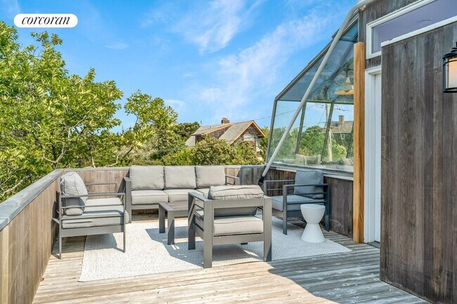 Photo - 23 Deerfield Ln