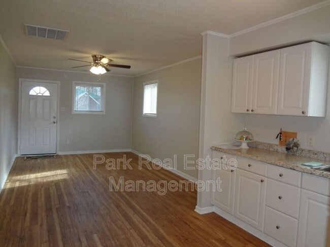 Photo - 114 Bim St