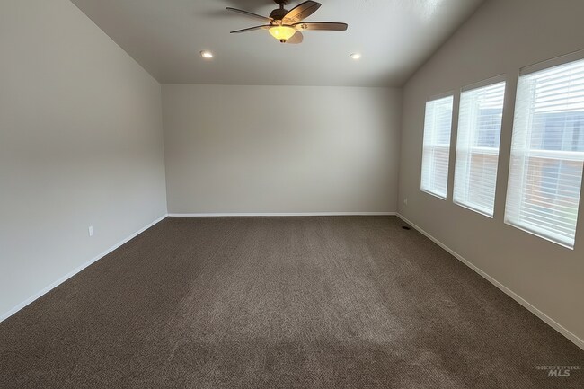 Photo - 25 S Shumway Ave