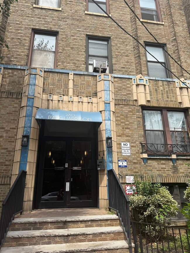 Building Photo - 270 HARRISON Ave Unit 202