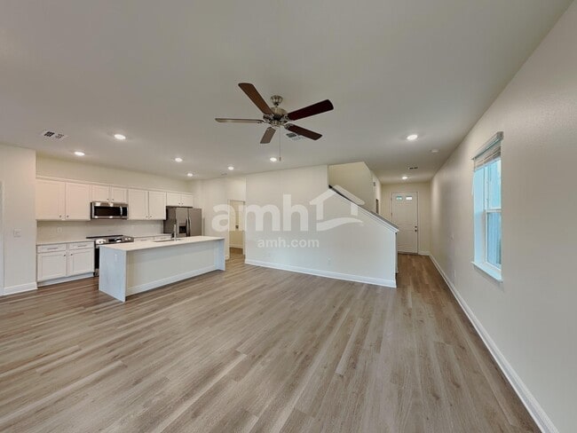 Photo - 5986 Pinewood Ests Dr