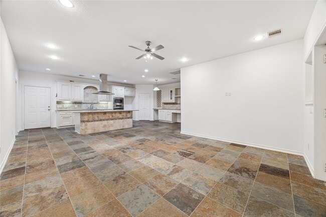 Building Photo - 16218 Barklea Rd