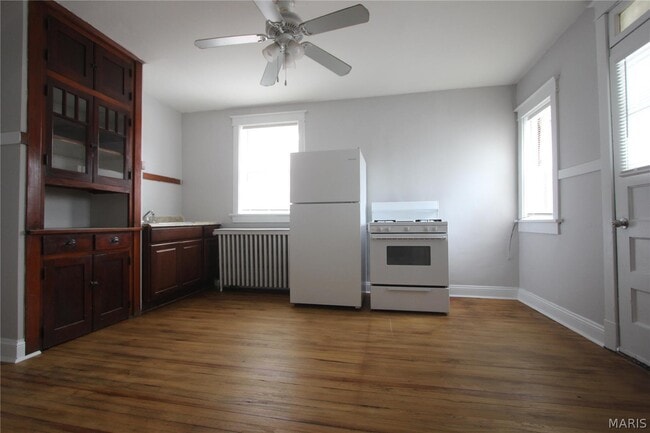 Photo - 5422 Rhodes Ave