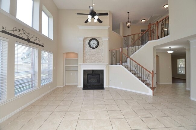 Photo - 5527 Baron Ridge Ln