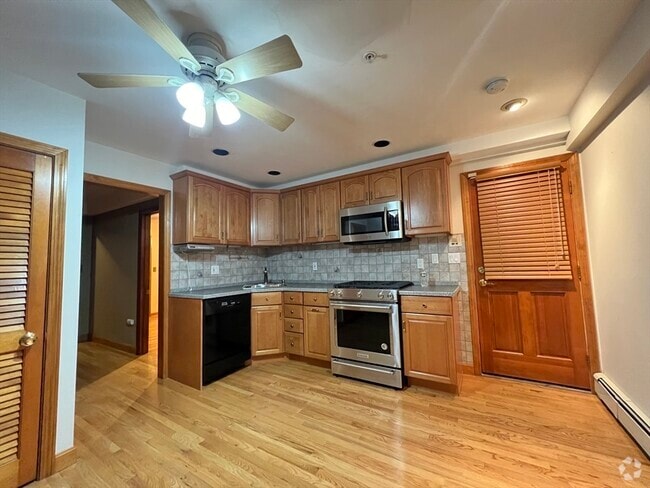 Building Photo - 20 Pearl St Unit 2 Rental