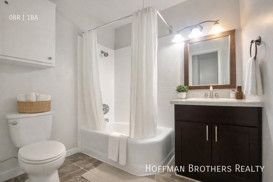 Photo - 1911 W 2nd St Unidad 4