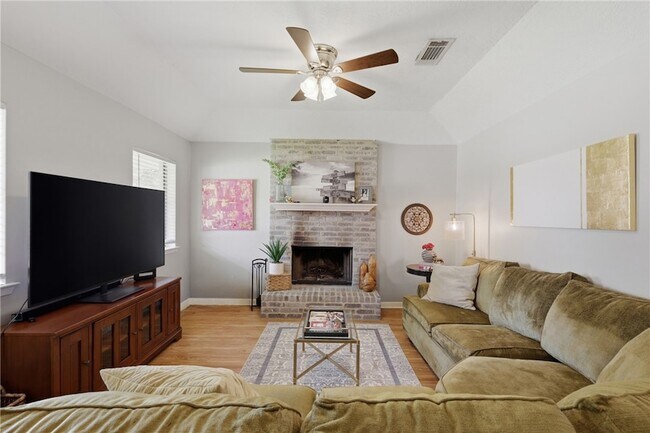 Photo - 3821 Brighton Dr