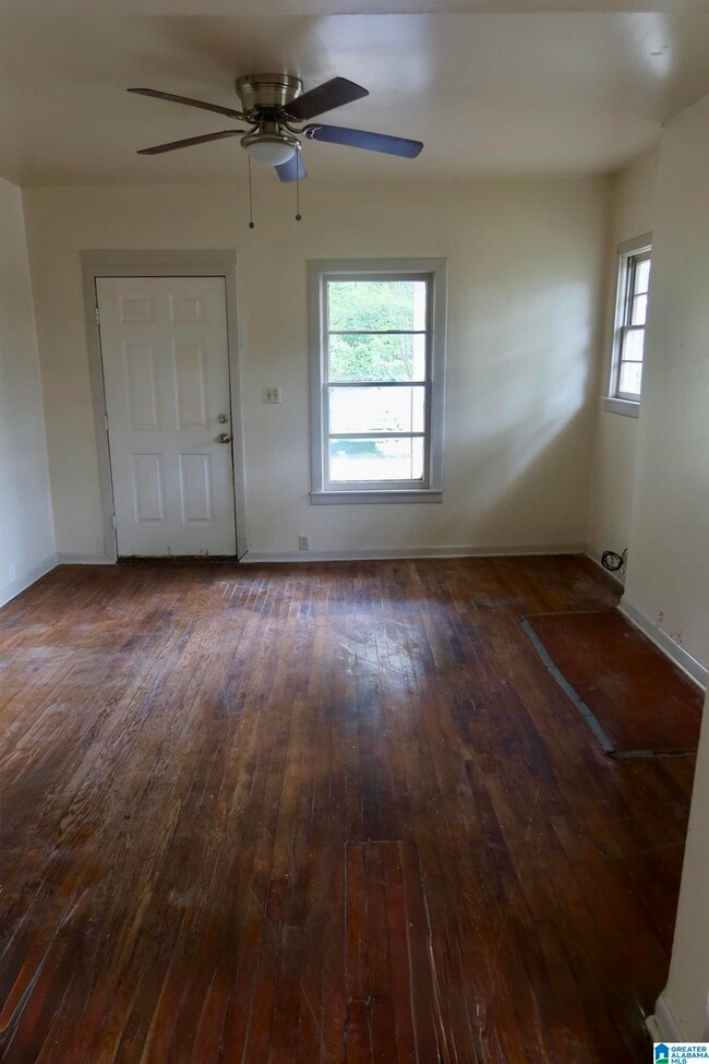 Photo - 516 78th St N