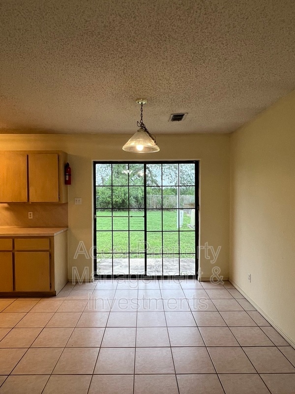 Photo - 1201 W Carmen Ave Unidad 8