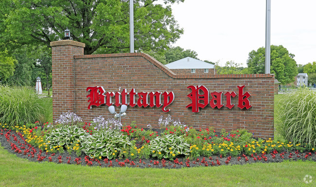 Brittany Park Apartments - Brittany Park Apartments