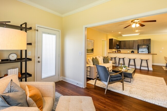 Photo - Hawthorne Crestview