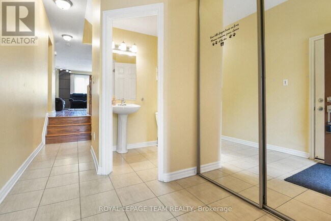 Photo - 415 Galatina Way