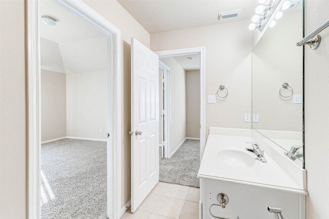 Photo - 5227 Brinkman Ct