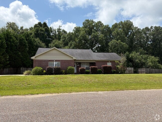 Building Photo - More Photos To Come! Rental