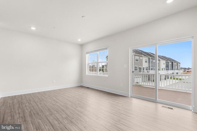 Photo - 1826 Parham Wy