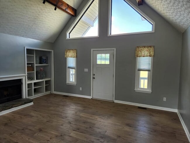 Photo - 1089 Pickle Rd