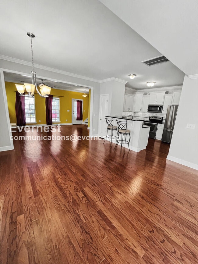 Photo - 2007 Oak Trail Dr