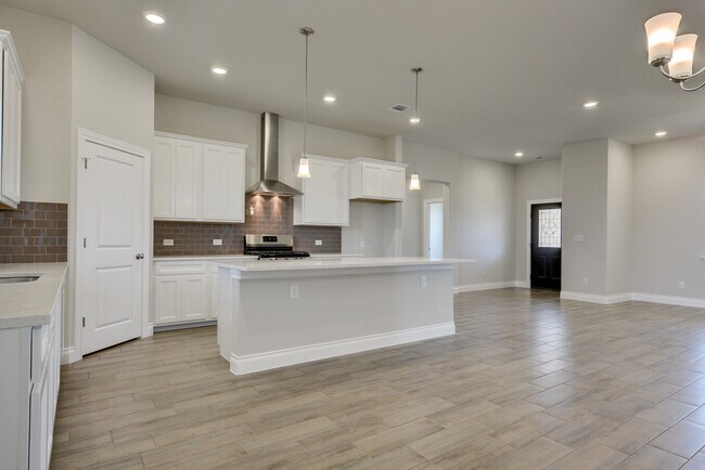 Photo - 117 Growers Ave