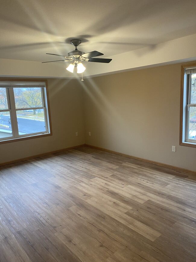 1402 W Broadway St Unit 207