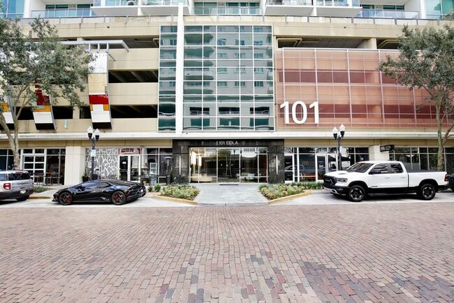 Modern 1/1 Condo in the Heart of Orlando –... - Modern 1/1 Condo in the Heart of Orlando –...