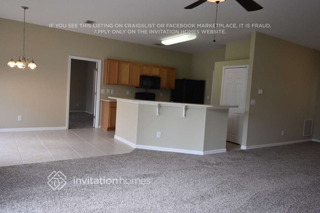 Photo - 1440 Kaslo Cir NW