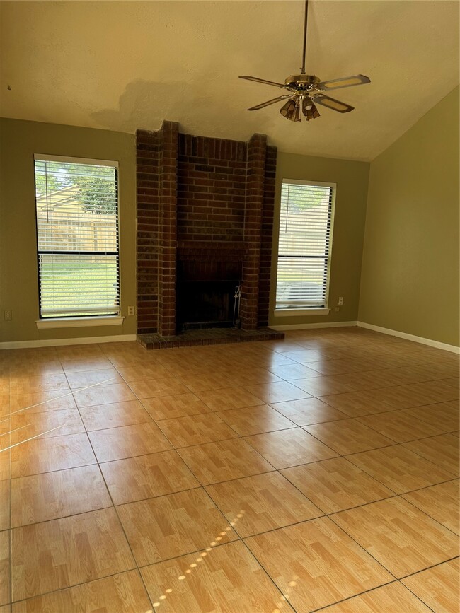 Photo - 7719 Springville Dr